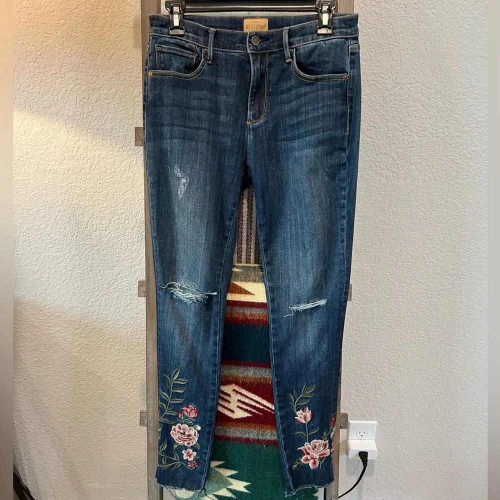 Driftwood women’s Jackie embroidered skinny jeans size 27